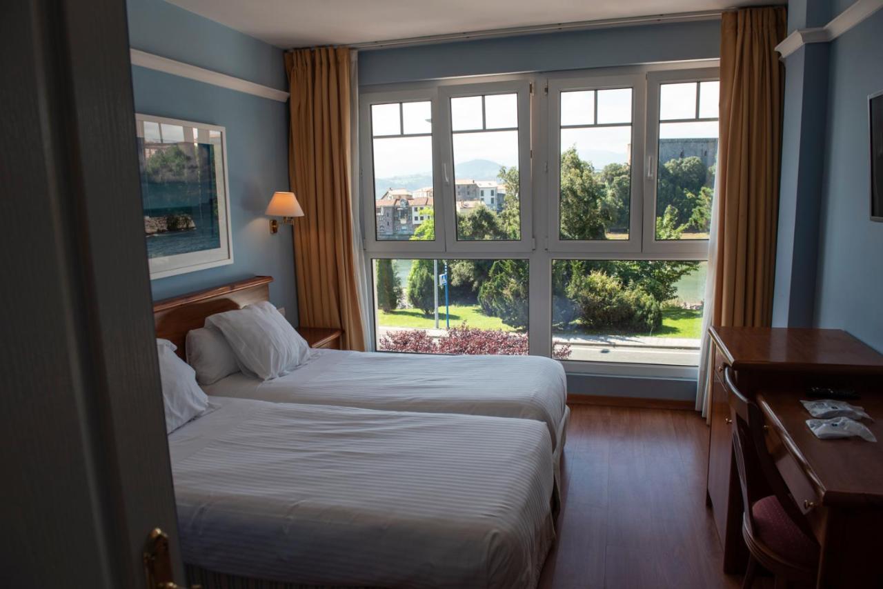 Hotel Faro De San Vicente Сан-Висенте-де-ла-Баркера Экстерьер фото