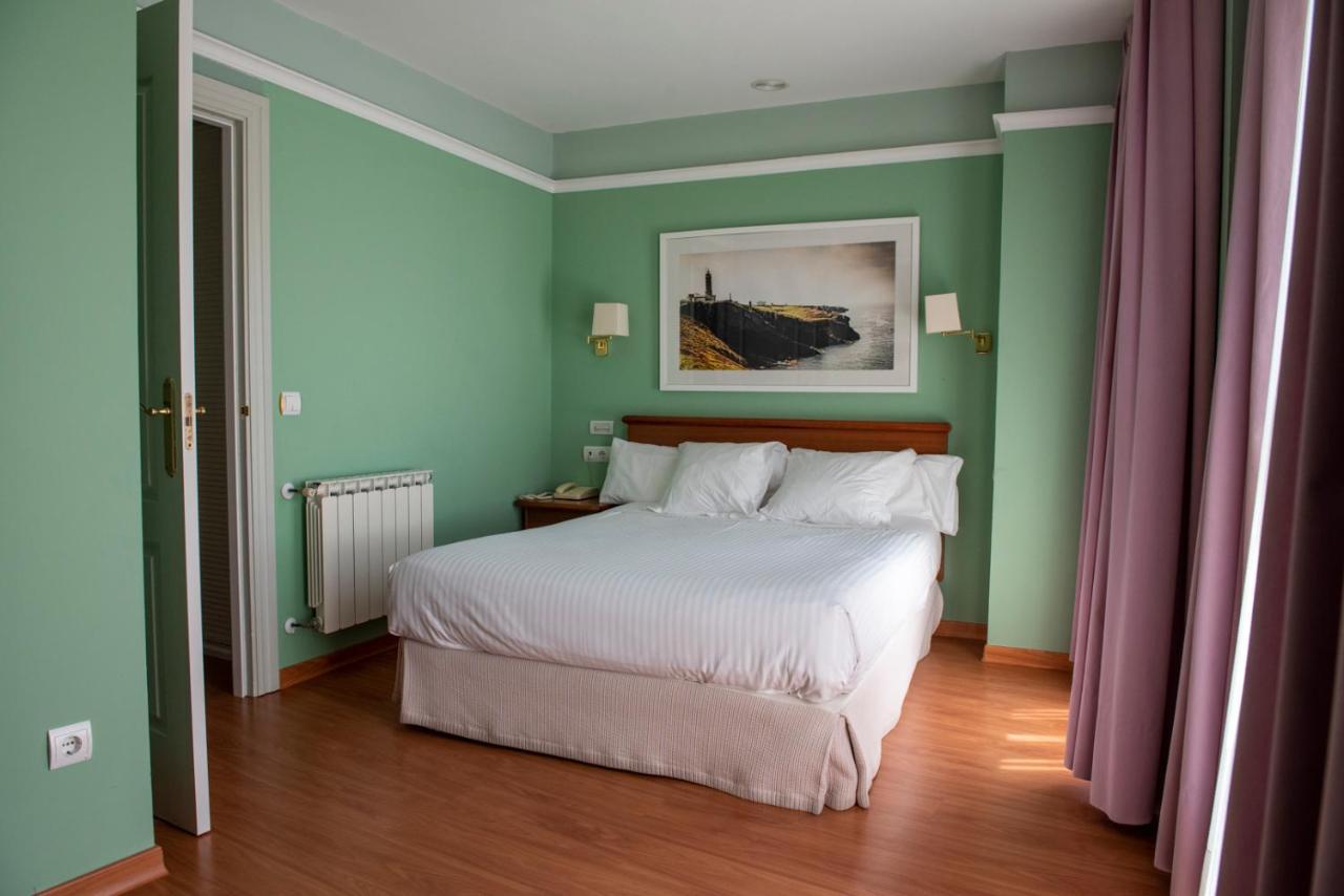 Hotel Faro De San Vicente Сан-Висенте-де-ла-Баркера Экстерьер фото