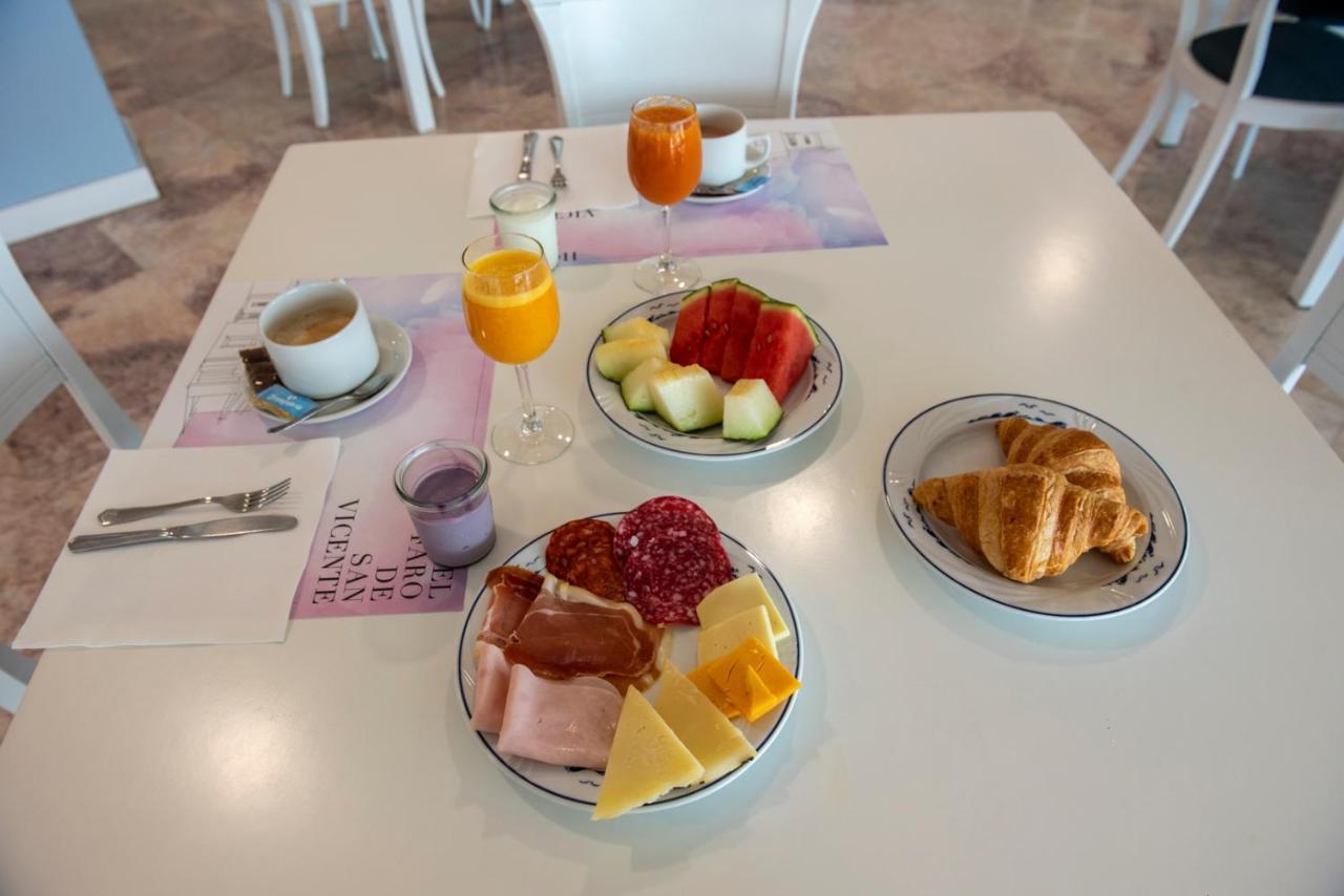 Hotel Faro De San Vicente Сан-Висенте-де-ла-Баркера Экстерьер фото