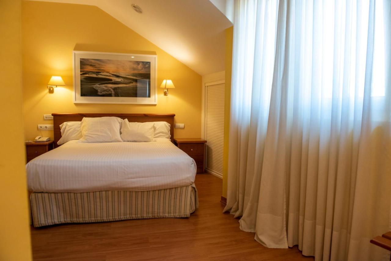 Hotel Faro De San Vicente Сан-Висенте-де-ла-Баркера Экстерьер фото