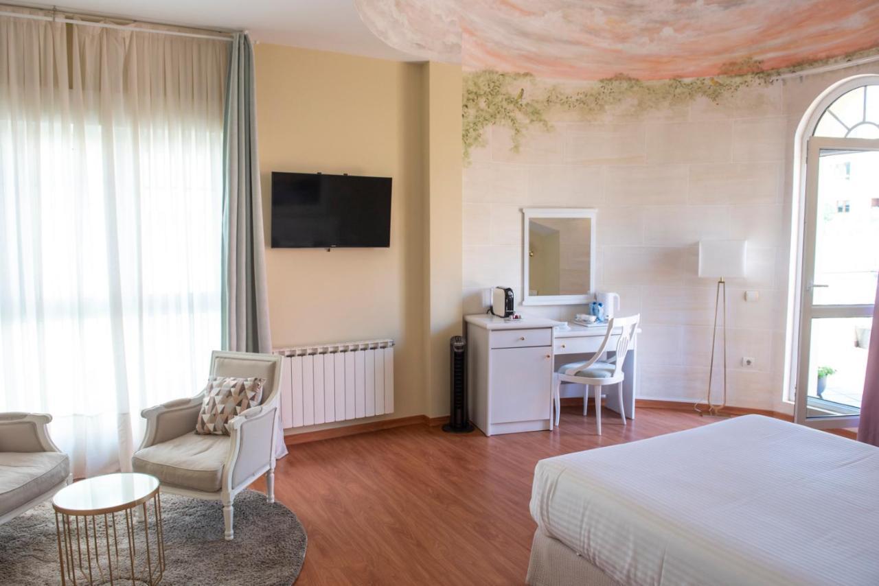Hotel Faro De San Vicente Сан-Висенте-де-ла-Баркера Экстерьер фото