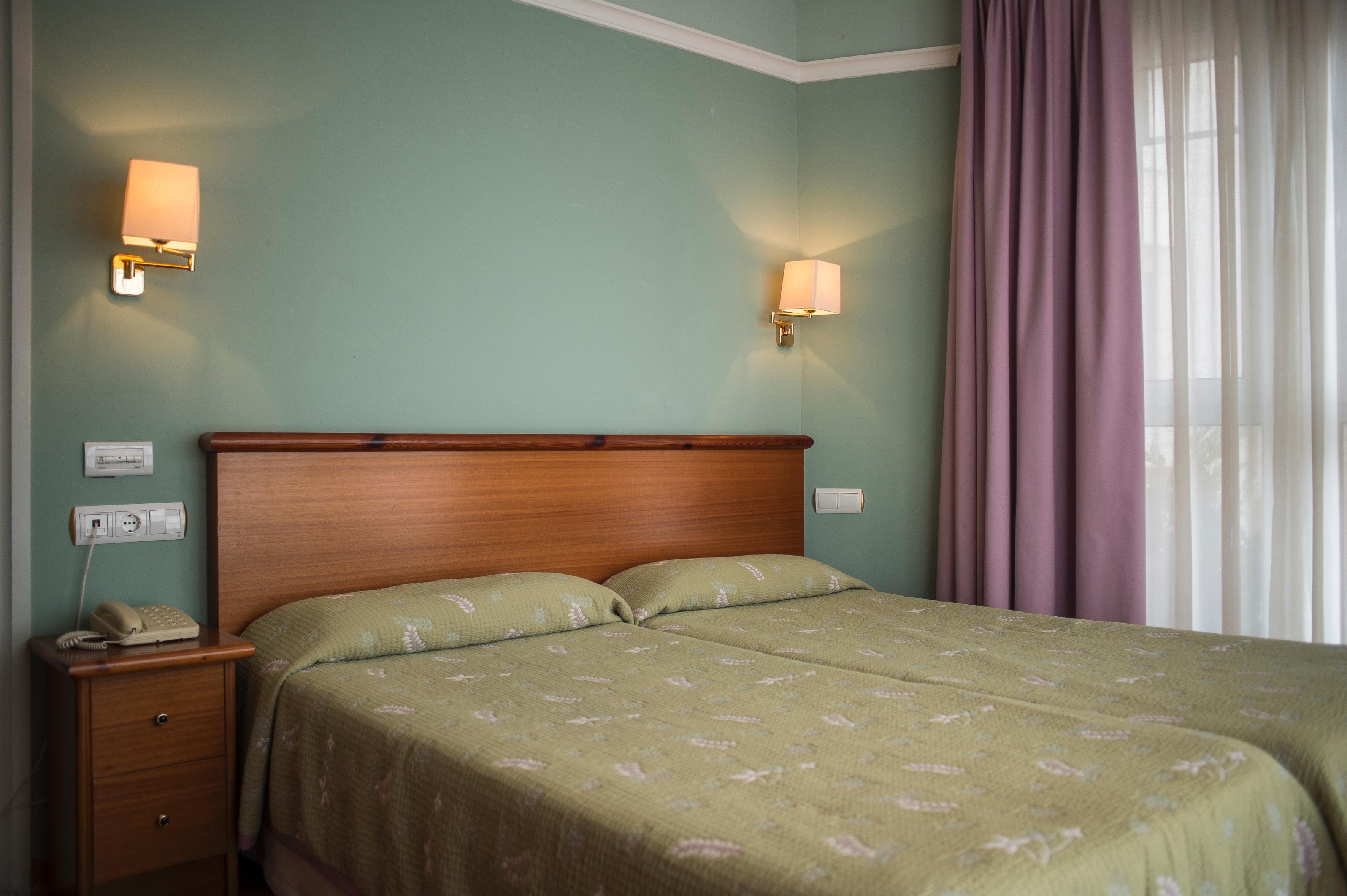 Hotel Faro De San Vicente Сан-Висенте-де-ла-Баркера Экстерьер фото