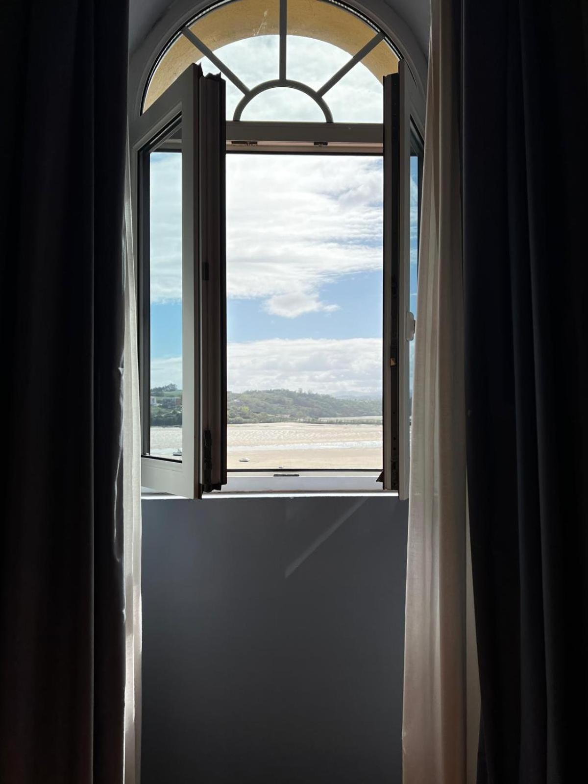 Hotel Faro De San Vicente Сан-Висенте-де-ла-Баркера Экстерьер фото